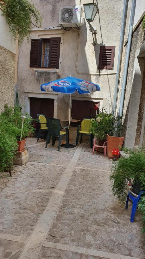 Franceska Apartmani Cres Zewnętrze zdjęcie