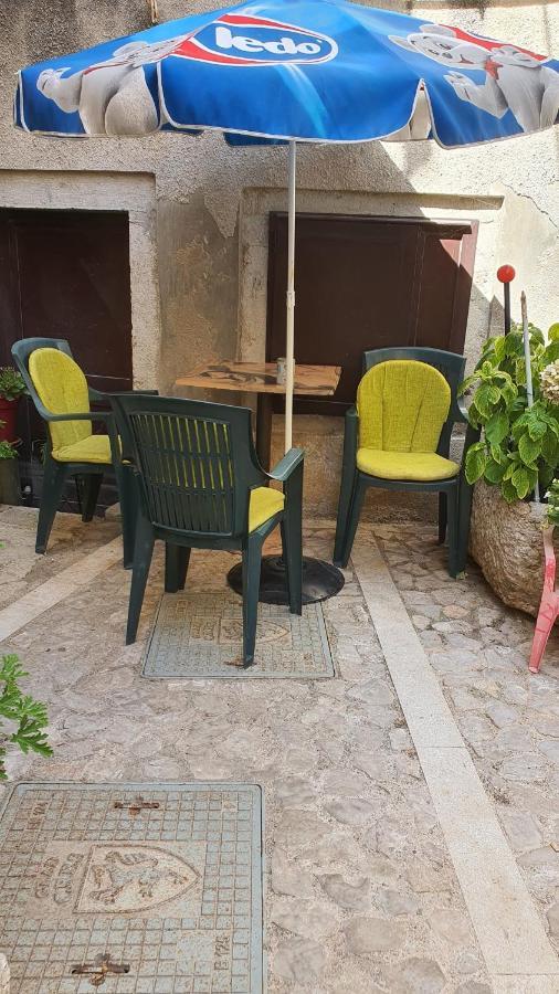 Franceska Apartmani Cres Zewnętrze zdjęcie